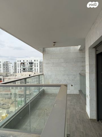 דירה, יצחק אבינו 1, אחיסמך, לוד