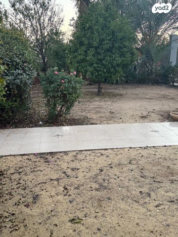 משק חקלאי/ נחלה, השקד 1, שדה צבי, שדה צבי