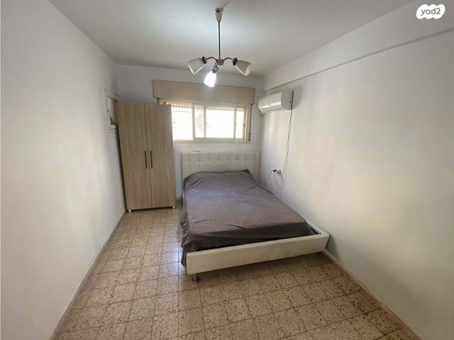 הרב עוזיאל 17