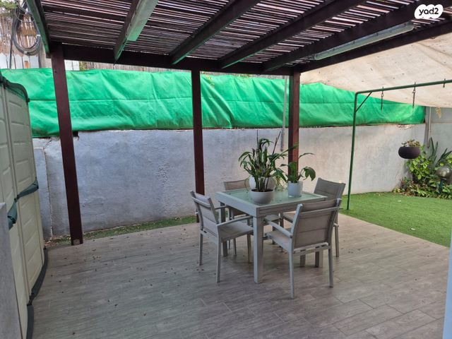 דירת גן, שדרות לוחמי הגטאות 10, בית וקאנטרי, גיורא יוספטל, גבעת שמואל