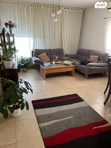 דירה, יוחנן הסנדלר 11, רמב"ם, ראשון לציון