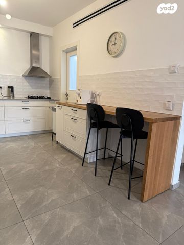 דירת גן, השלושה 4, נווה שמיר רמת בית שמש ה-1, בית שמש