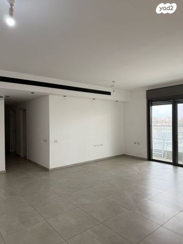 דירה, יצחק אבינו 1, אחיסמך, לוד