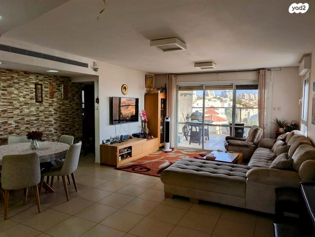 דירה, חטיבת הראל 18, המגינים, מודיעין מכבים רעות