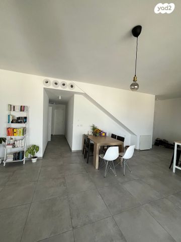 דירת גן, הדרים 18, נווה שרת, זכרון יעקב