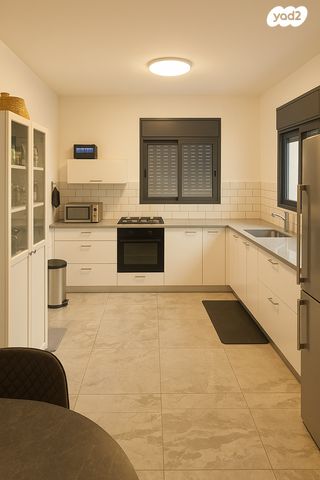 דו משפחתי, ספיר 13, רובע 10 חן, קצרין