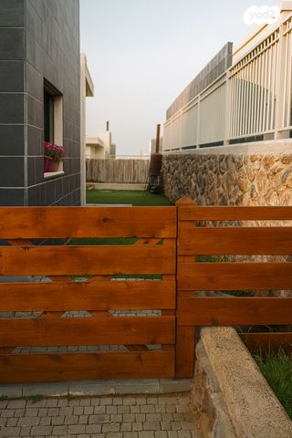 דו משפחתי, ספיר 13, רובע 10 חן, קצרין