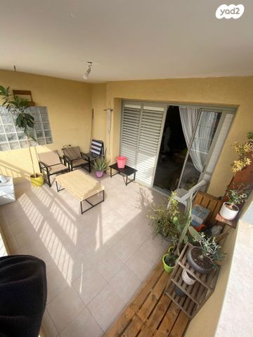 דירה, ברנשטיין 25, נווה הדרים, ראשון לציון