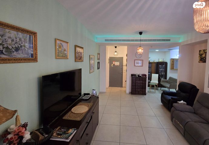 דירה, גרשון אבנר 10, ארמון הנציב, תלפיות מזרח, ירושלים