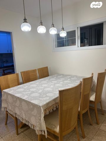 דירה, מרדכי אלקחי 37, ארמון הנציב, תלפיות מזרח, ירושלים