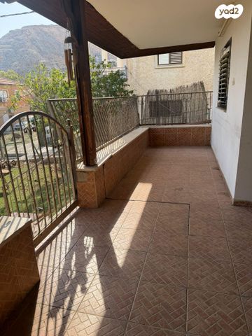 דירת גן, טולידאנו 58, שיכון א, טבריה