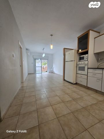 דירת גן, שרה ואהרון אהרונסון 42, נווה מנחם, באר שבע