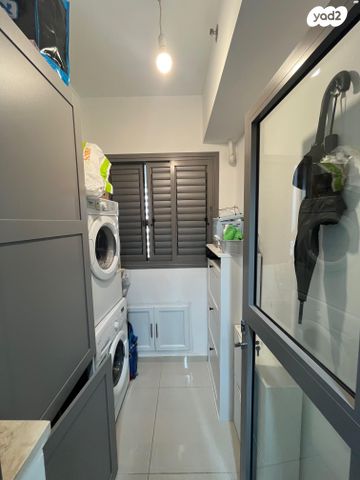 דירה, הרמן חיים קאופמן 10, אושיות, רחובות