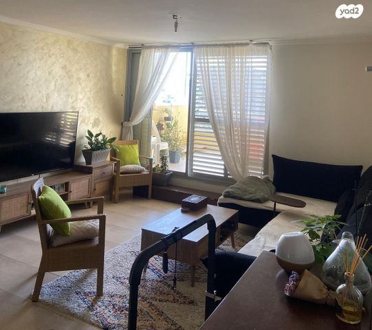 דירה, ברנשטיין 25, נווה הדרים, ראשון לציון