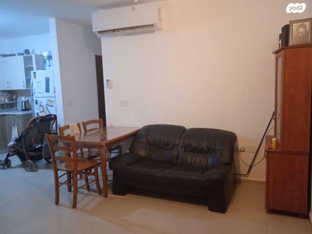 דירה, הקהילה 26, בצוותא, חריש