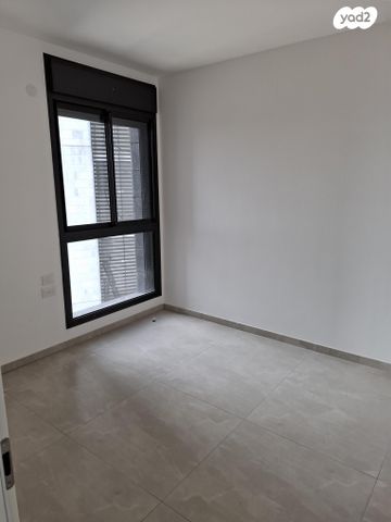 דירה, יונה וולך 7, גרין פארק החדשה, הוד השרון