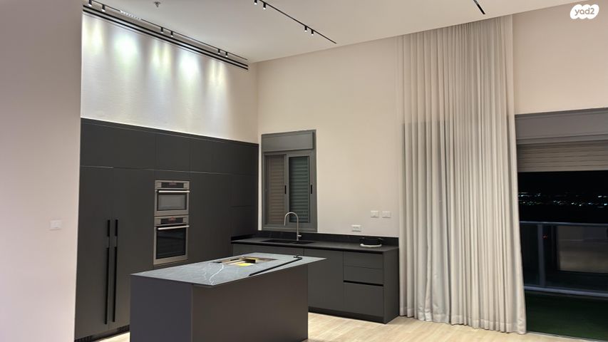 גג/ פנטהאוז, שלום דנינו 10, נתיבות מערב, נתיבות