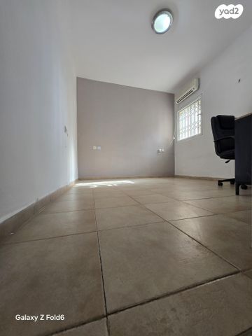 דירת גן, שרה ואהרון אהרונסון 42, נווה מנחם, באר שבע