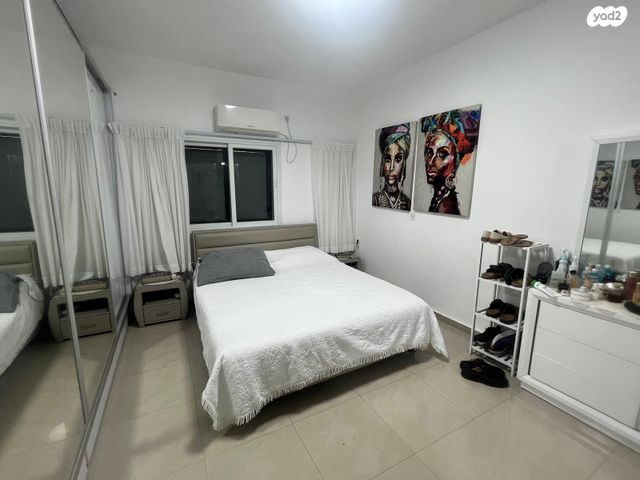 דו משפחתי, הגפן 26, עין התכלת, נתניה