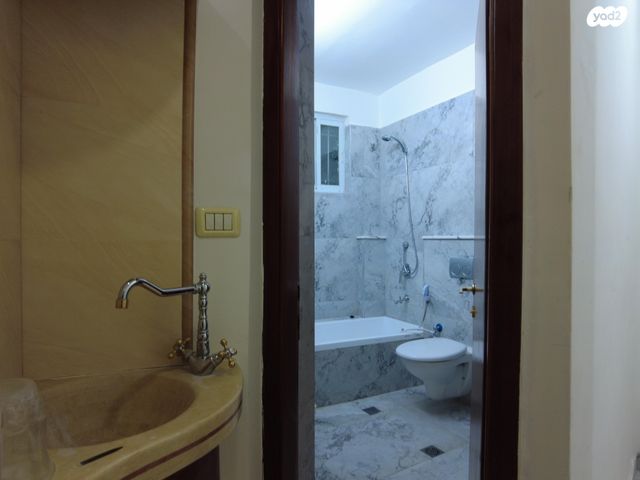 תיירות ונופש, חברת ש"ס 13, מאה שערים, ירושלים