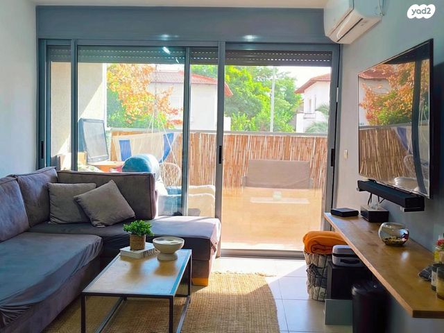 אנשי בראשית 4