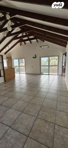 נחלת יעקב 10