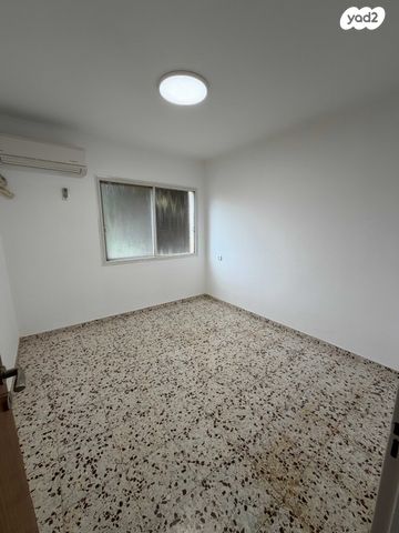 דירת גן, מנחם בגין 79, שאר העיר, חצור הגלילית