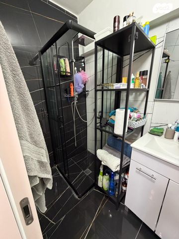 דירה, שלום שבזי 19, נווה פז, חיפה