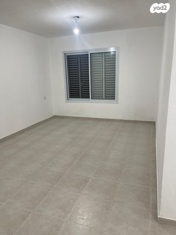 דירה, החרצית 22, רובע ח', אשדוד