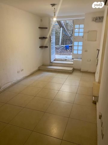 דירה, שדרות בן מיימון 26, רחביה, ירושלים