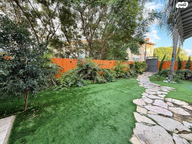 דירת גן, הנגב 43, רובע ד', אריאל