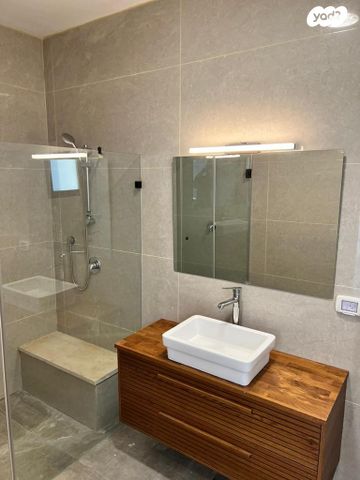 דו משפחתי, השמחה 21, שרונה, כפר יונה