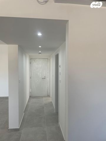 דירה, מבצע מכבי 2, טבריה המושבה, טבריה