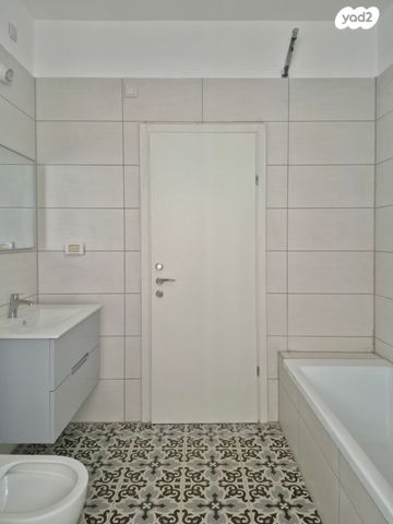 דירה, רקפת 6, הפרחים, חריש