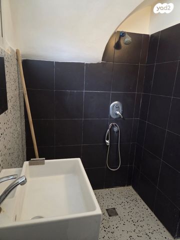 דירה, שדרות הציונות 17, ואדי נסנאס, חיפה