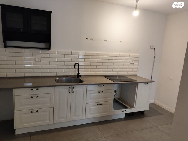 דירת גן, הברוש 9, בית נקופה, בית נקופה