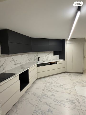 נווה דקלים 1