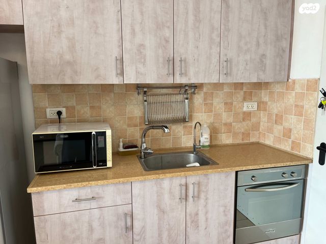 גג/ פנטהאוז, שדרות האלונים 6, פארק המושבה, באר יעקב