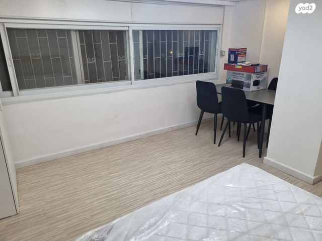 דירה, השישה עשר 27, פסגת זאב, ירושלים