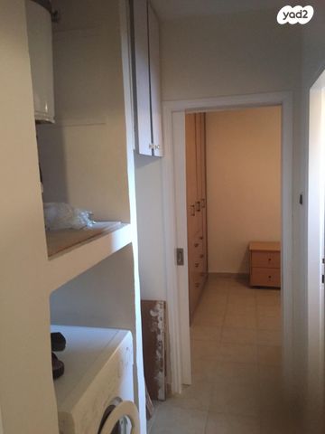 דירה, שדרות רוברט סולד 1, קרית ים  א', קרית ים