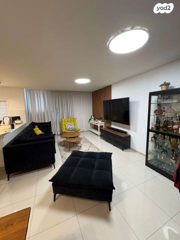 דירה, מלכי יהודה 12, הרצליה הירוקה, נווה עובד, הרצליה