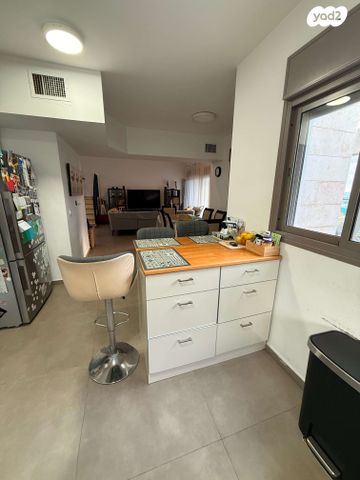 גג/ פנטהאוז, אהוד מנור 10, יפה נוף, כפר יונה