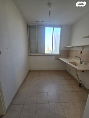 דירה, הגיבורים 58, מרכז העיר, חדרה