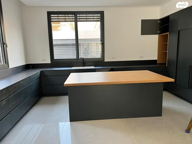 דו משפחתי, השמחה 21, שרונה, כפר יונה