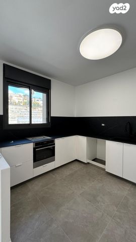 דירה, הרב אברהם זקן 18, מורדות ארנונה, ירושלים