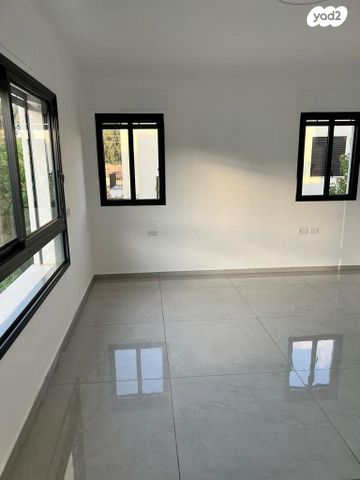 דו משפחתי, השמחה 21, שרונה, כפר יונה