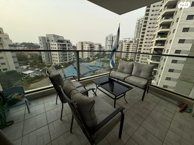 דירה, יעקב תמרי 12, חצרות המושבה, רחובות