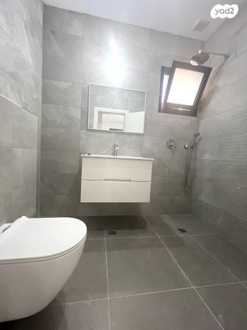 דירה, ויתקין 16, אחוזה, חיפה