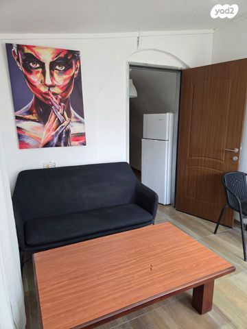 דירה, שדרות הציונות 17, ואדי נסנאס, חיפה