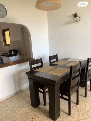 דירה, חיים משה שפירא 15, רובע ד', אשדוד